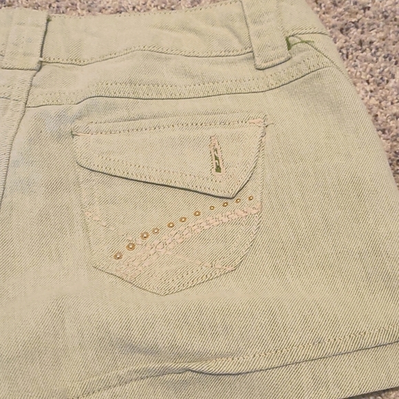 XOXO shorts: Size 5/6 - Picture 3 of 4